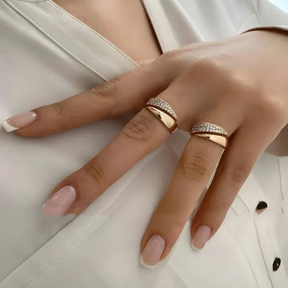 Elegante Gouden Ring met Fonkelstenen (1+1 GRATIS)