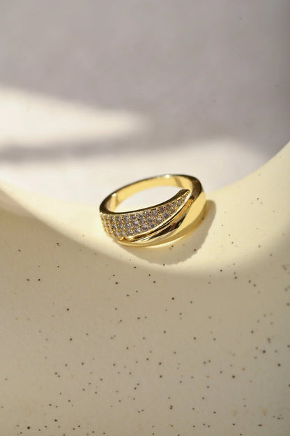 Elegante Gouden Ring met Fonkelstenen (1+1 GRATIS)